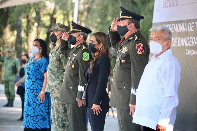Asiste Evelyn Salgado a toma de Posesión del nuevo Comandante de la 35 zona Militar