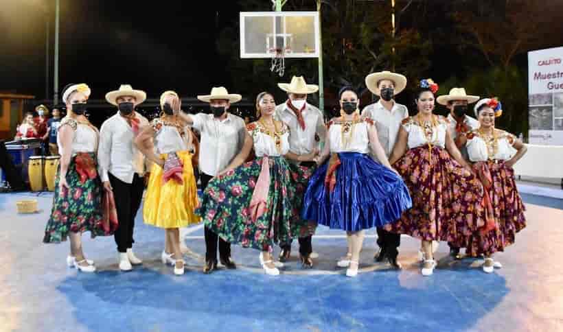 Realizan “Muestra Cultural Guerrerense” en Acapulco