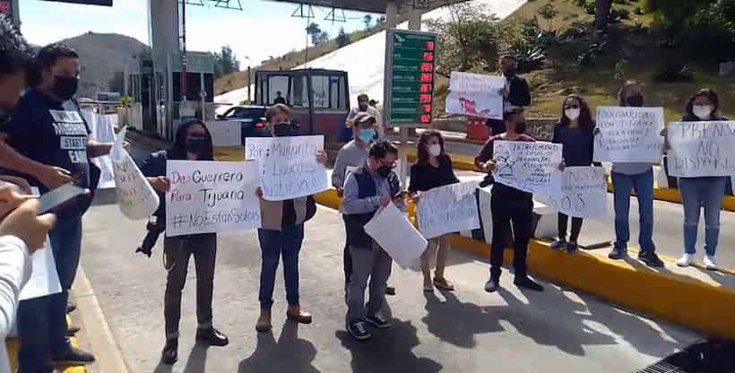 Protestan en caseta de Palo Blanco; exigen justicia para periodistas