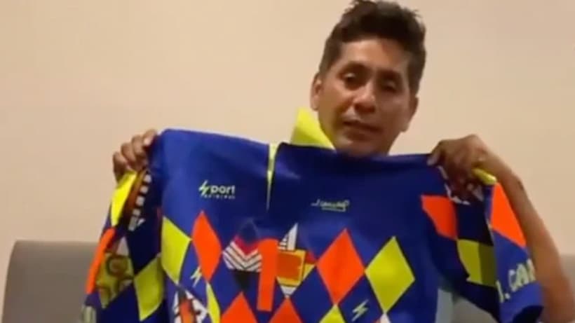 Vende Jorge Campos uniforme conmemorativo del Mundial de 1994