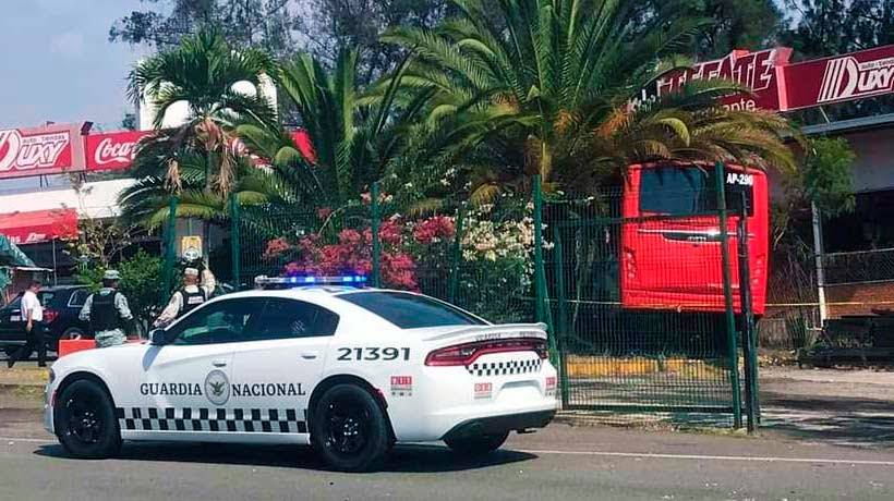 Impacta unidad del Acabús en la caseta Palo Blanco de Acapulco