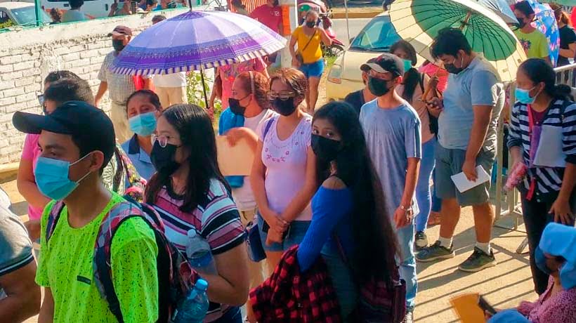 Poca fila de adolescentes en vacunación de segunda dosis de Acapulco