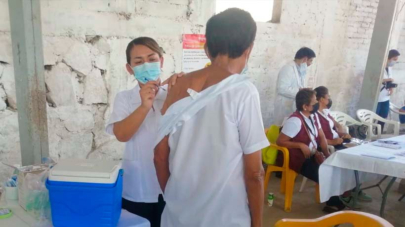 Vacunan en Acapulco a 3 mil 101 contra la influenza