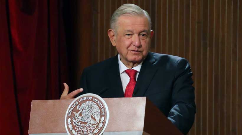 Pensó en sustituir la Constitución de México, revela AMLO