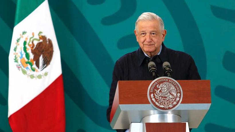 Expone AMLO supuesto ingreso de Loret de Mola