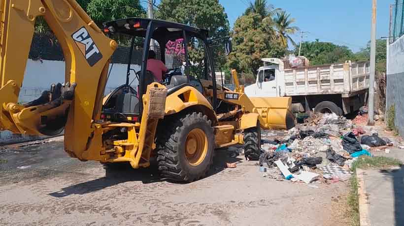 Recolecta Saneamiento Básico 71 toneladas de basura en varios puntos de Acapulco