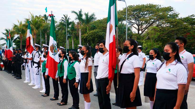 Conmemoran en Acapulco 201 Aniversario de la Bandera de México