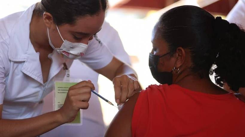 Poca afluencia en vacunación en Acapulco