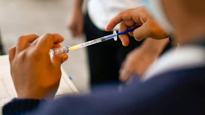 Disminuye asistencia de adolescentes a vacunación anticovid en Chilpancingo
