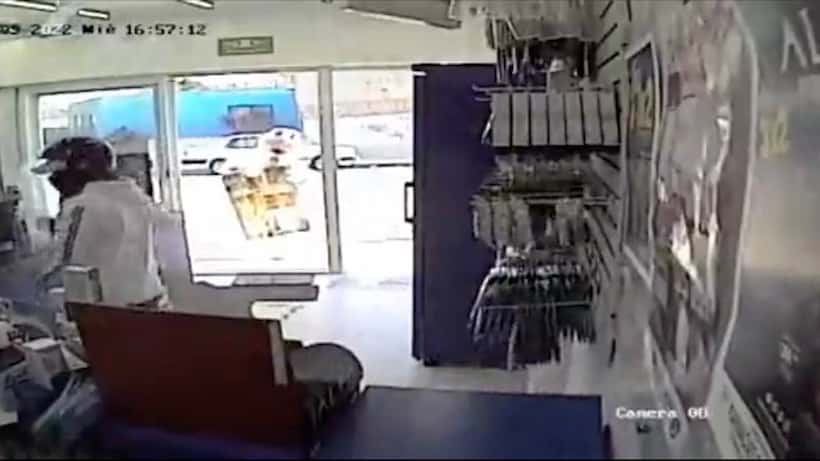VIDEO: Huye ‘Dr. Simi’ tras asalto en farmacia