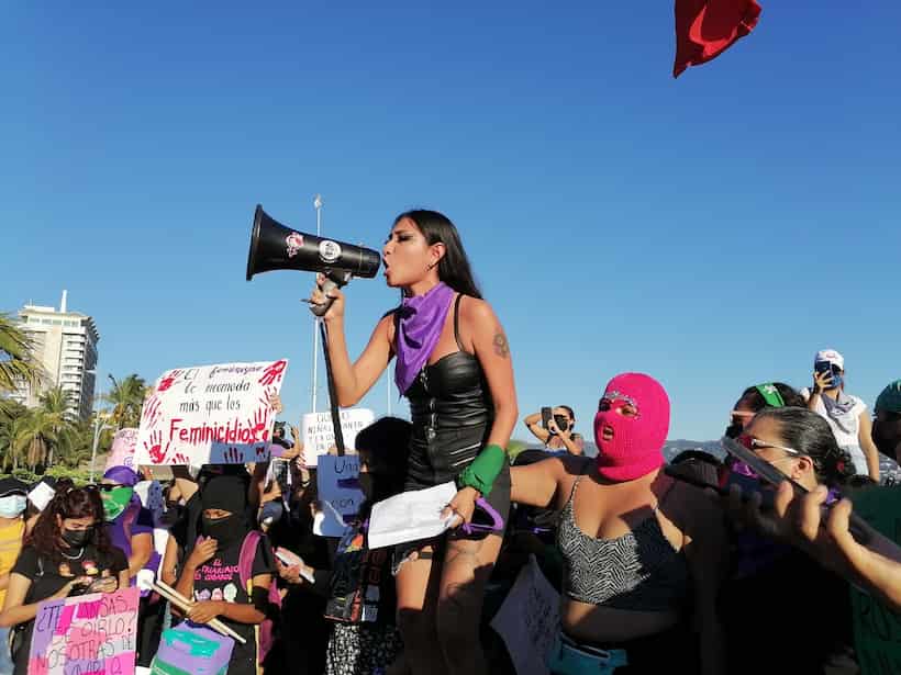 Cerca de mil feministas conmemoraron el 8M con una marcha en Acapulco