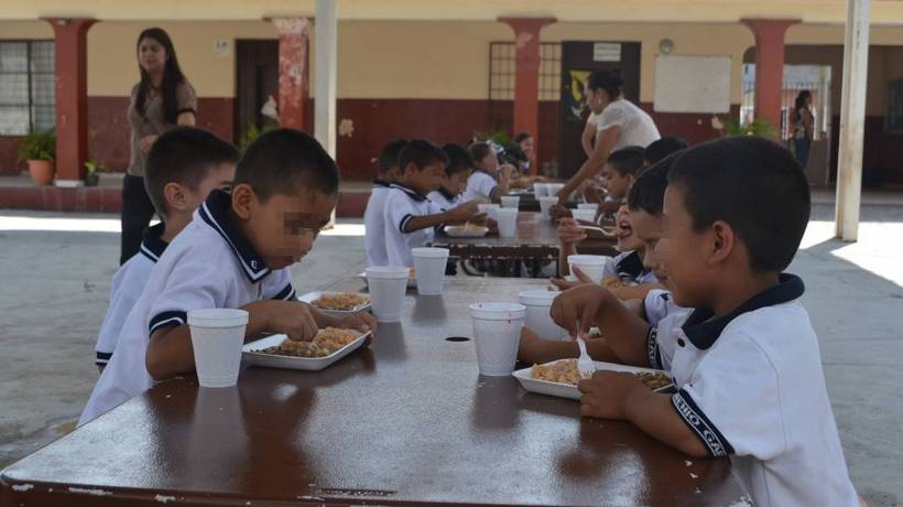 Ordena jueza detener programa La Escuela es Nuestra