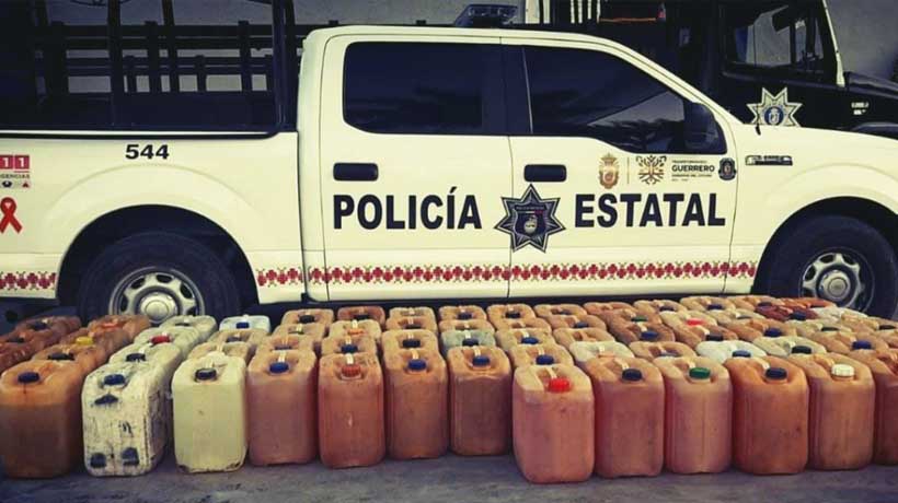 Confiscan contenedores con gasolina, diésel y ácido en Chilpancingo