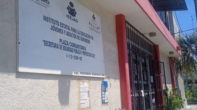 Invita SSP Acapulco a concluir estudios de primaria, secundaria y prepa