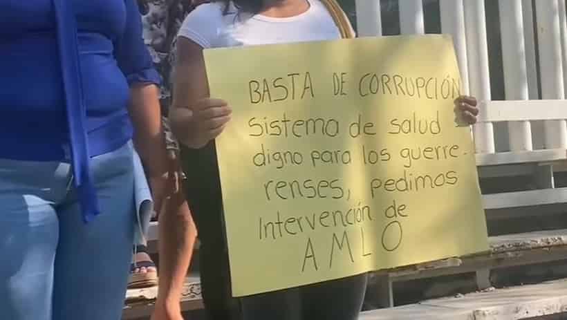 Protesta en Acapulco: Exigen mejores servicios en hospitales