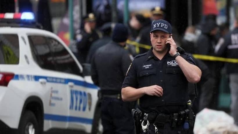 VIDEO: Tiroteo en el metro de Nueva York deja al menos 13 heridos