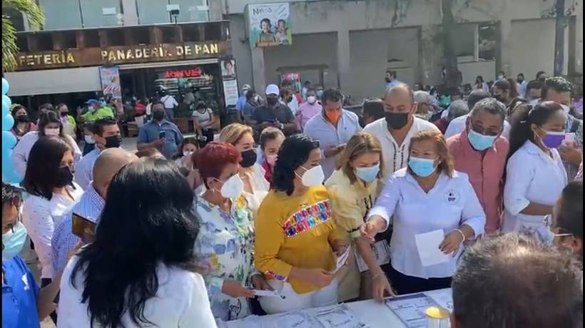 Encabeza Abelina López la Jornada de Salud en Zócalo de Acapulco