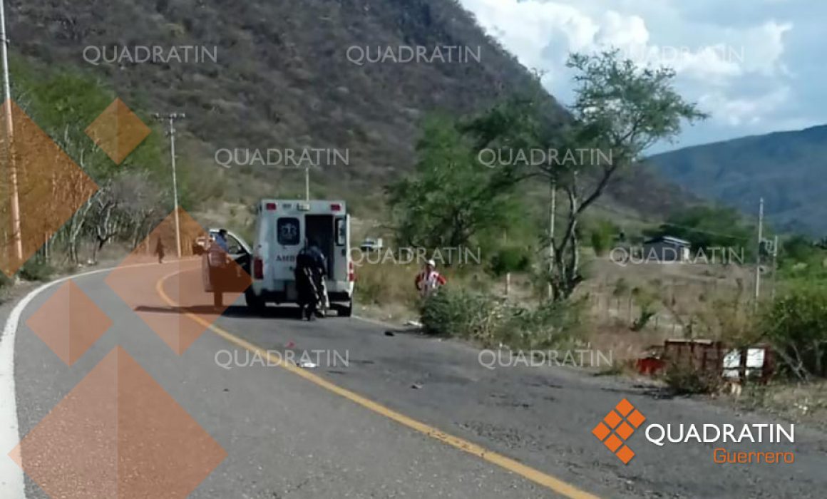 Muere hombre tras accidente vehicular en Alpoyeca