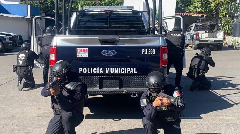 Policías auxiliares de Acapulco reciben curso de reacción contra emboscada
