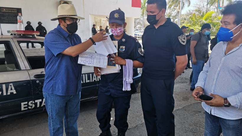 Atiende titular de SSP Guerrero protesta de agentes del IPAE