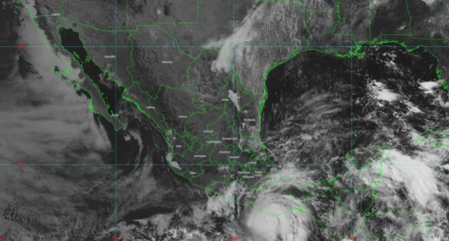 Agatha podría impactar esta tarde en Oaxaca