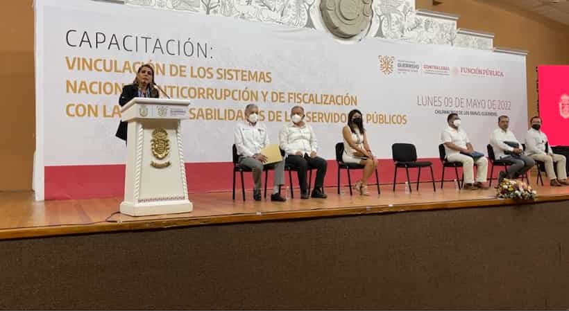 El poder debe ser para servir, no para servirse: Evelyn Salgado