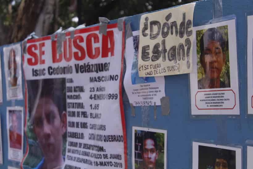 Desaparecidos Acapulco: Vendiendo comida y ropa familiares recaudan fondos