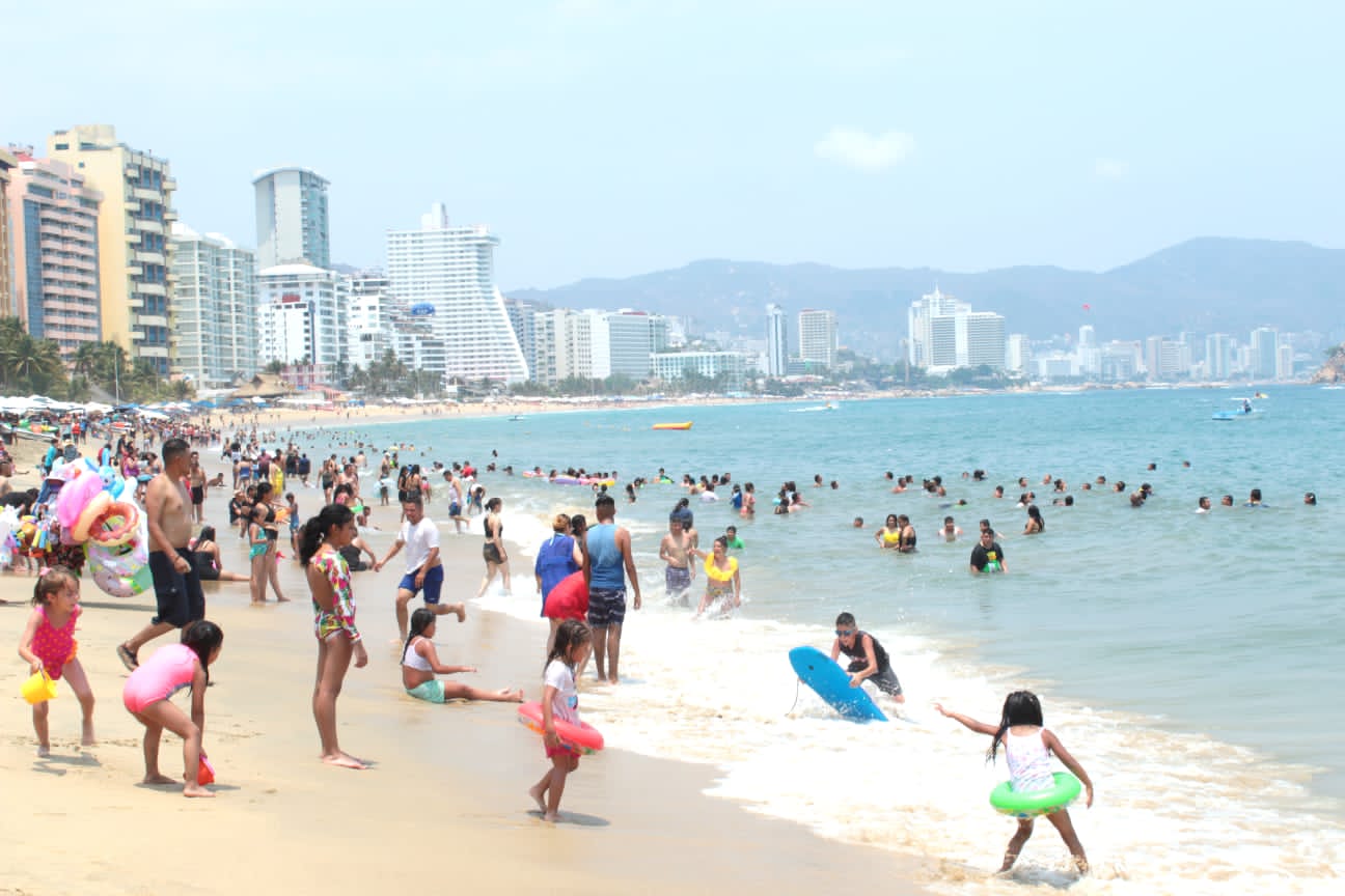 Muy bonito y muy seguro, opinan turistas en Acapulco