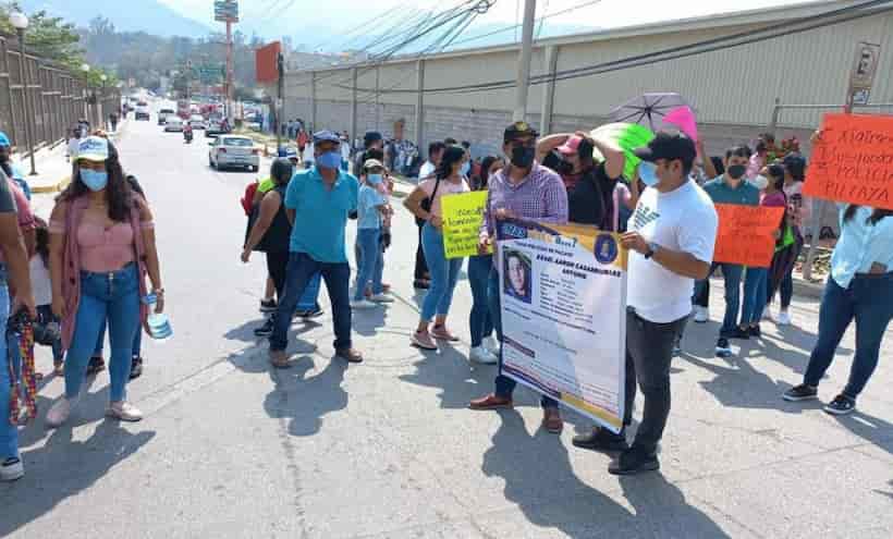 Protestan en Chilpancingo familiares de policías desaparecidos