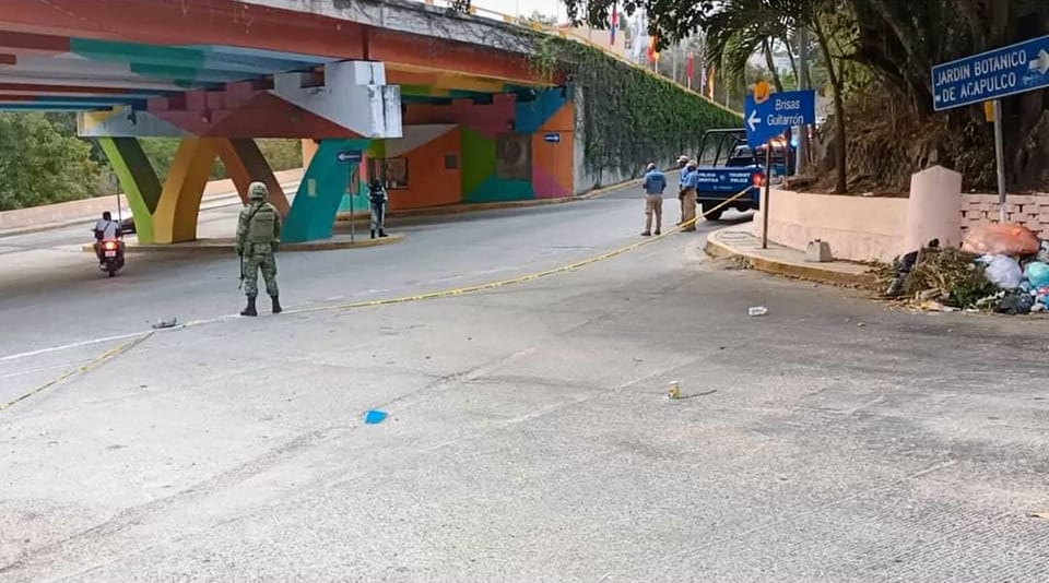 Acribillan a mujer en Escénica de Acapulco; era esposa de militar