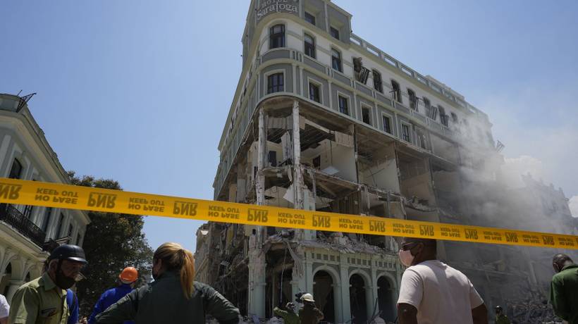 Suman 18 fallecidos por explosión en hotel de La Habana