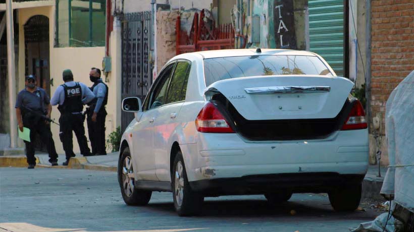 Abandonan cuerpos de hombre y mujer en Progreso de Acapulco