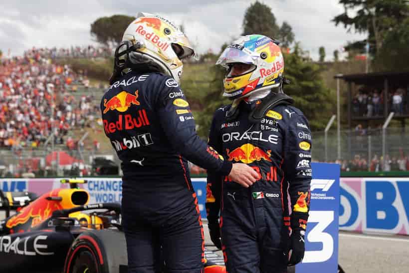 Conquistan Max Verstappen y Checo Pérez el Gran Premio de Azerbaiyán