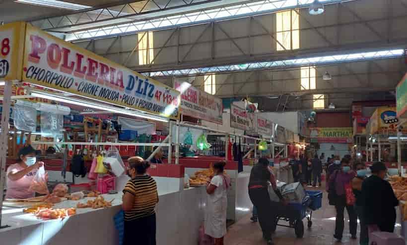 Regresan vendedores de pollo al mercado de Chilpancingo