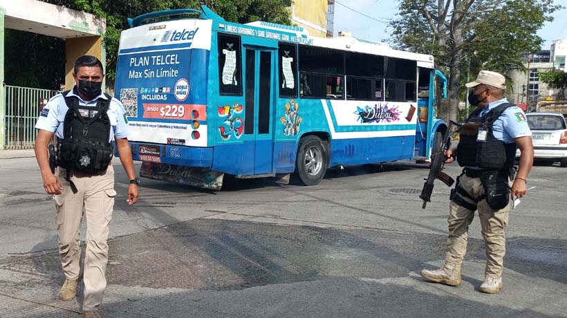 Retiran turísticos y ministeriales bloqueos en Costera de Acapulco