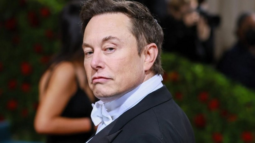 Pide un hijo de Elon Musk quitarse el apellido