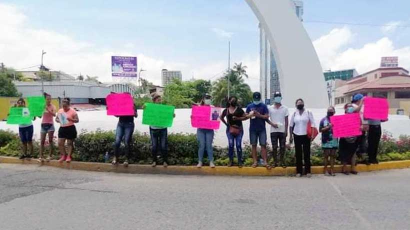Protestan en La Diana de Acapulco por la desaparición de un luchador