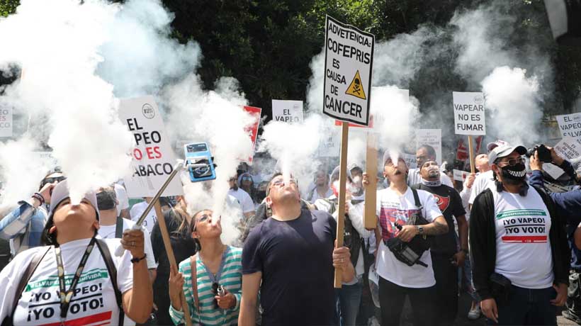 Protestan en CDMX contra prohibición de vapeadores