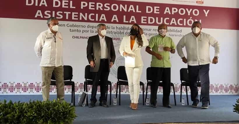 La revolución educativa no se puede dar sin el apoyo de todos: Evelyn Salgado