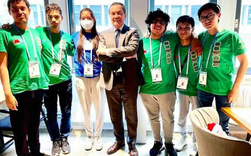 Gana joven guerrerense medalla en la Olimpiada Internacional de Matemáticas