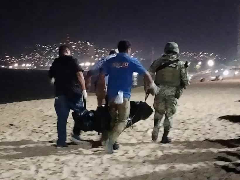 Hallan cuerpo de un hombre en playa El Morro de Acapulco