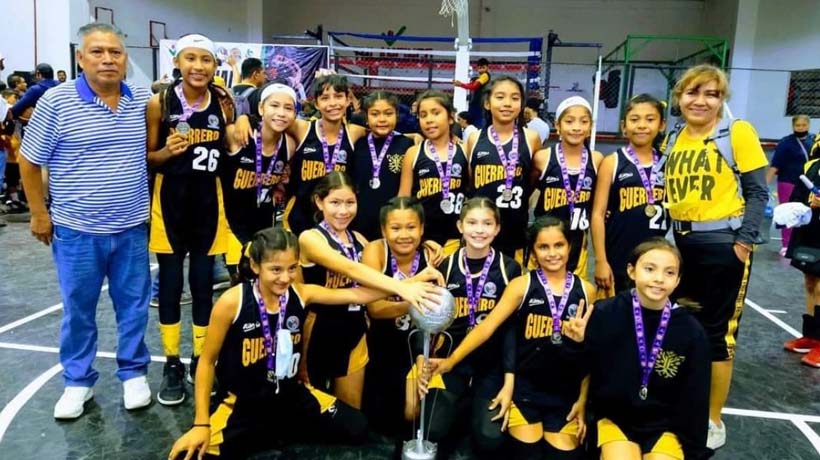 Ganan niñas de Guerrero plata en olimpiada nacional de baloncesto