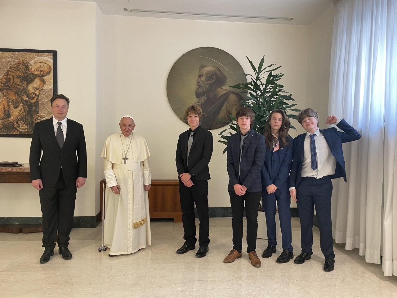 Se reúnen Elon Musk y el Papa Francisco