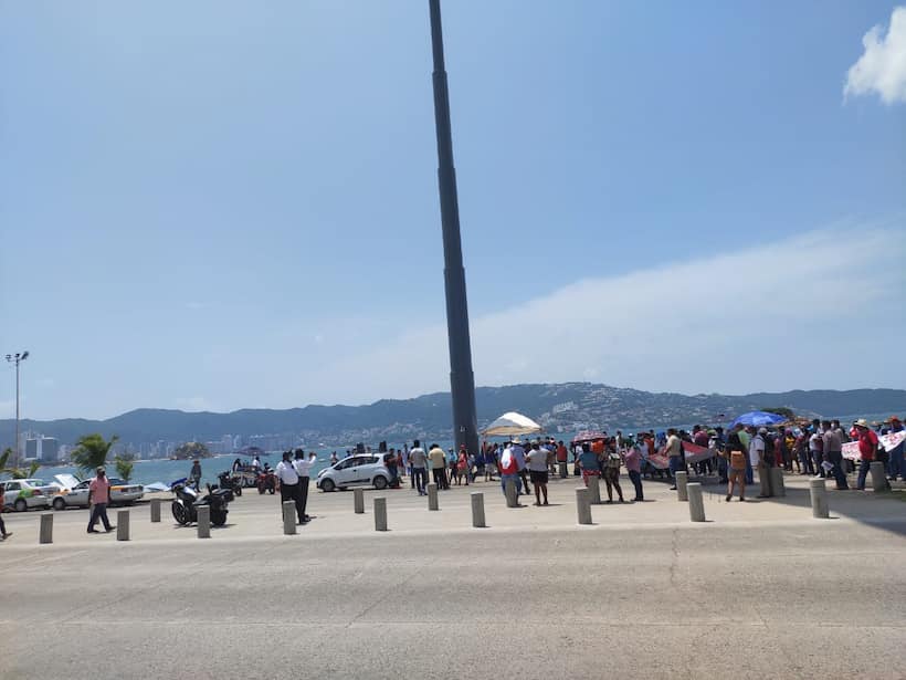 Protestan en Acapulco a un año de la desaparición de Vicente Suástegui