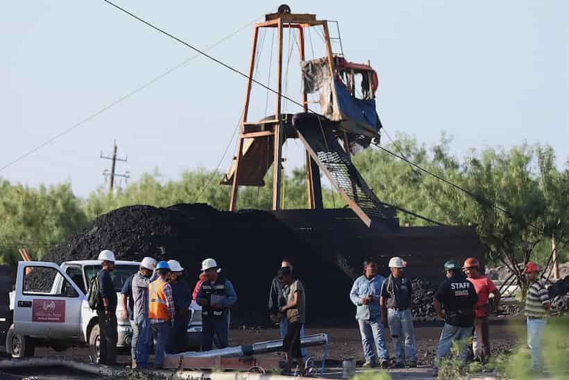 Sin avances el rescate de mineros atrapados en Coahuila; agua complica labores