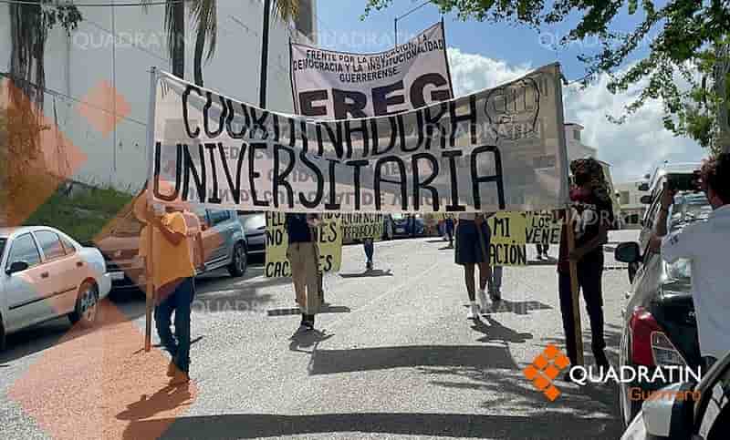 Protestan por segundo día consecutivo rechazados en Zona Sur de la UAGro