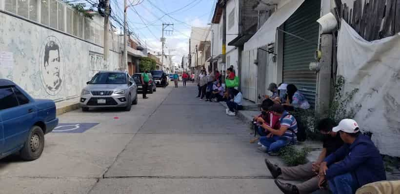 Toma CETEG oficinas de la SEG en Chilpancingo