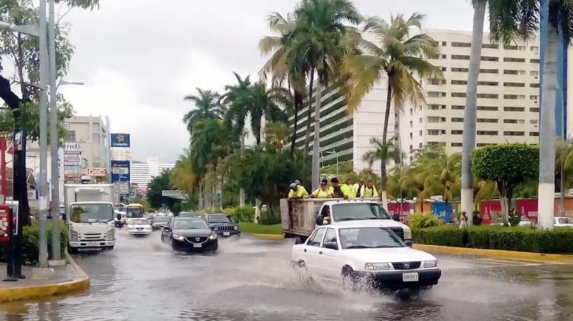 Alcanza Acapulco 55.8% de ocupación hotelera en domingo de lluvias