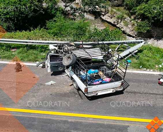 Accidente de camioneta en Zumpango deja saldo de una persona sin vida y cuatro lesionados