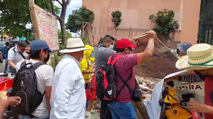 Irrumpe CETEG en el Congreso de Guerrero; provoca destrozos